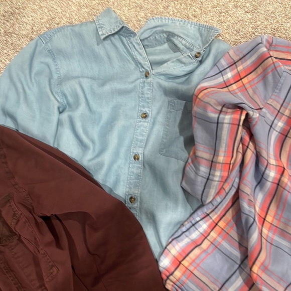 Women button down shirts - Picture 3 of 5